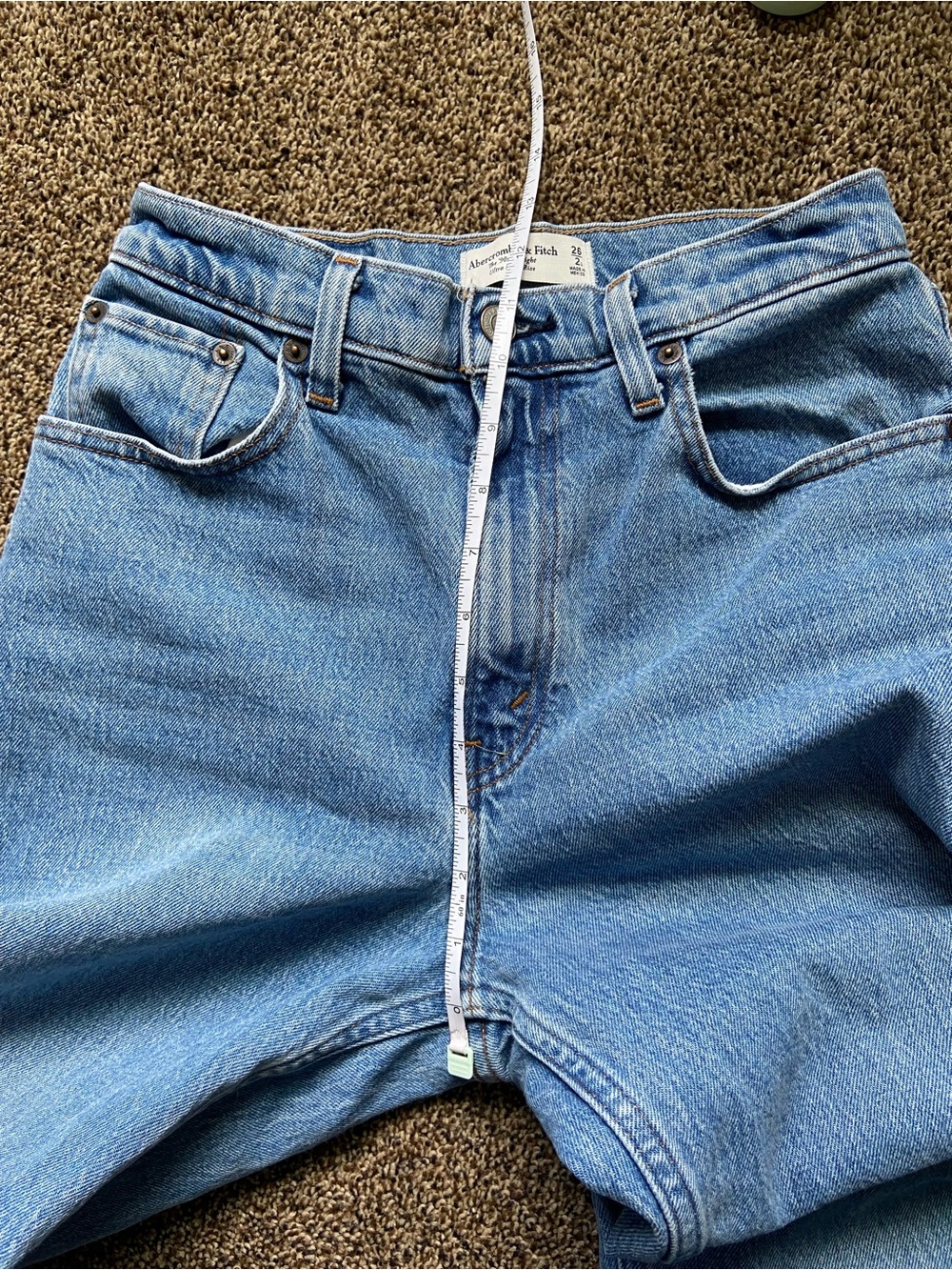 Abercrombie and Fitch 90’s Straight Ultra High Rise 26/2L - Picture 5 of 8